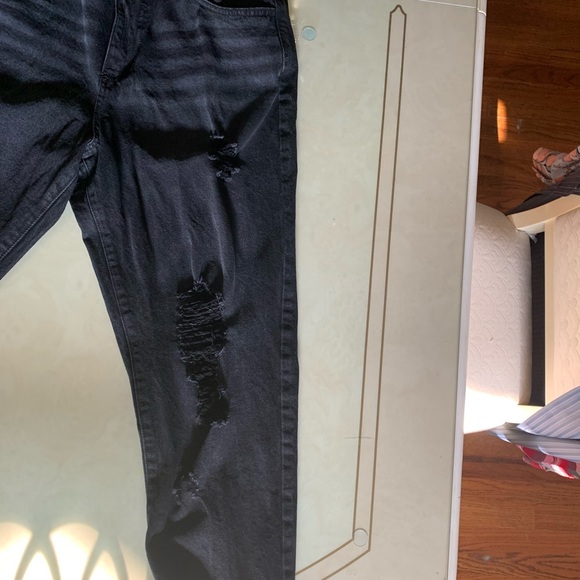 Fashionova Distressed Cropped Boyfriend jeans - Picture 13 of 16